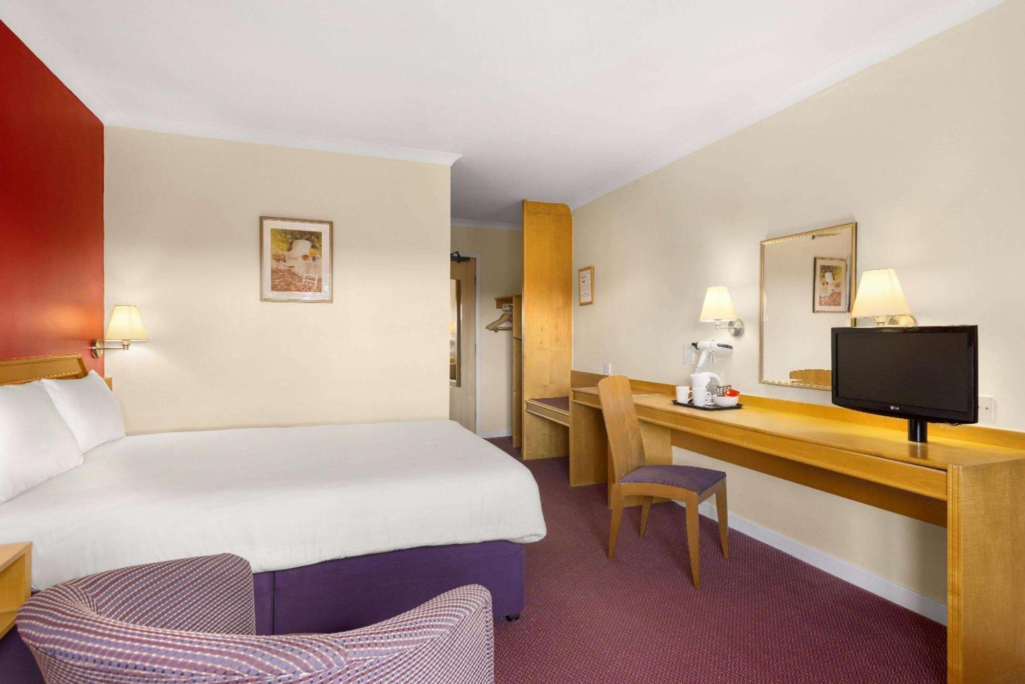 Days Inn Hamilton Extérieur photo